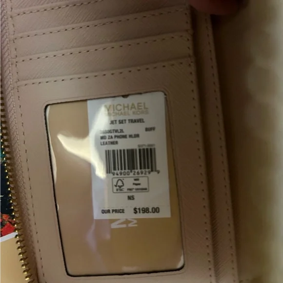 Michael Kors Women's Jet Set Large Flat Multifunction Phone Case - Picture 6 of 9